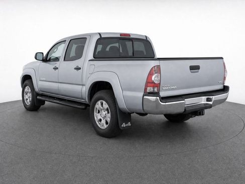 Used 2014 Toyota Tacoma 4x4 Double Cab w/ SR5 Package image 5