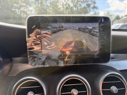 Used 2017 Mercedes-Benz GLC 300 image 14
