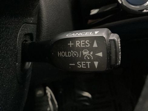 Used 2022 Toyota Prius LE FWD image 22