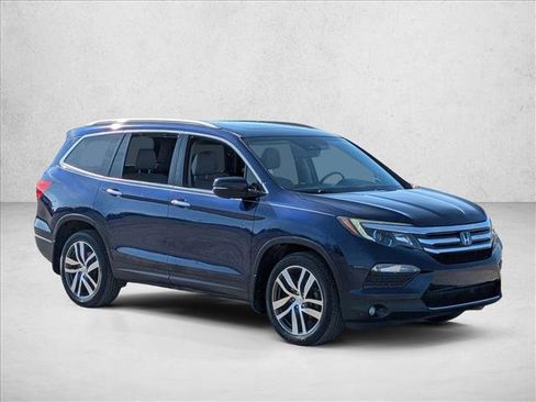 Used 2016 Honda Pilot Elite image 3