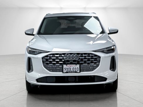 Used 2025 Audi Q5 Premium Plus w/ Premium Plus AWD/4WD image 8