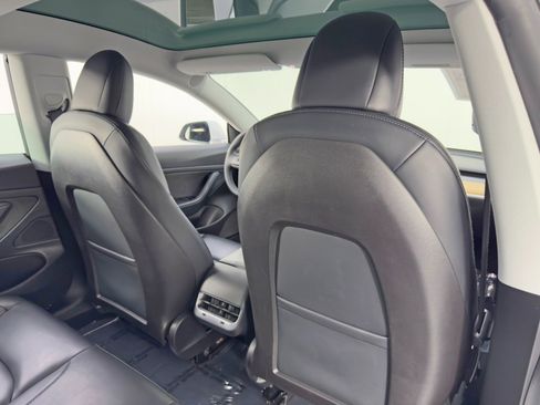 Used 2020 Tesla Model 3 Standard Range Plus image 32