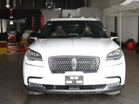 Used 2020 Lincoln Aviator Reserve w/ Equipment Group 201A image 9