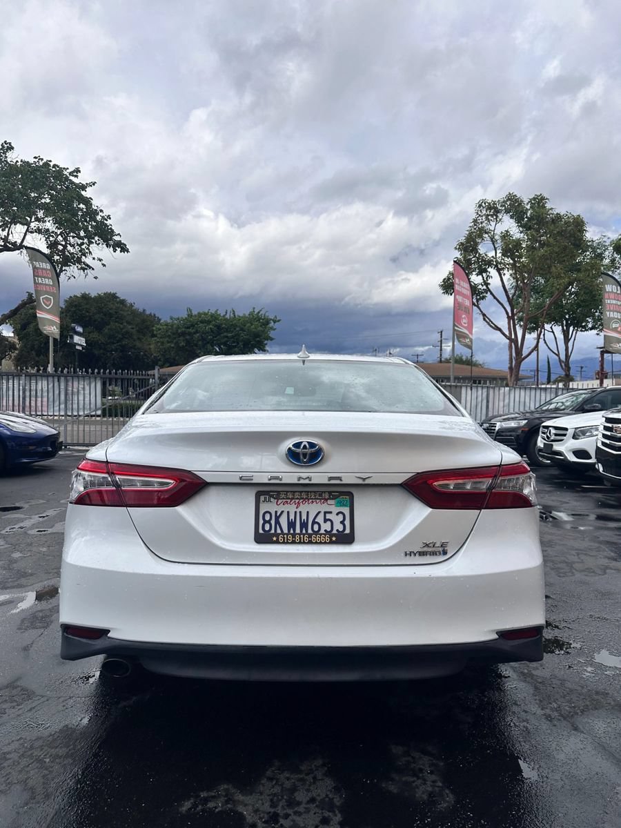 Used 2019 Toyota Camry XLE FWD image 5