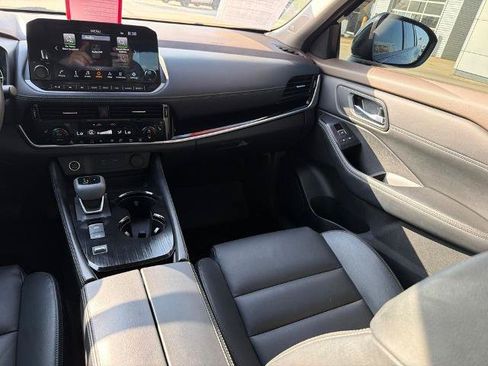 Certified 2023 Nissan Rogue SL w/ SL Premium Package FWD image 21