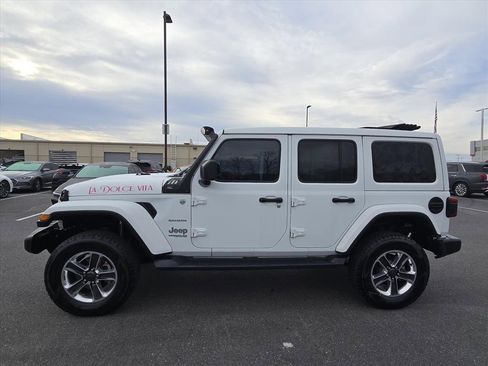 Used 2021 Jeep Wrangler Unlimited Sahara image 6