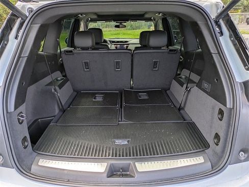 New 2025 Cadillac XT6 Luxury image 12