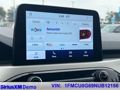 Used 2022 Ford Escape SE image 30