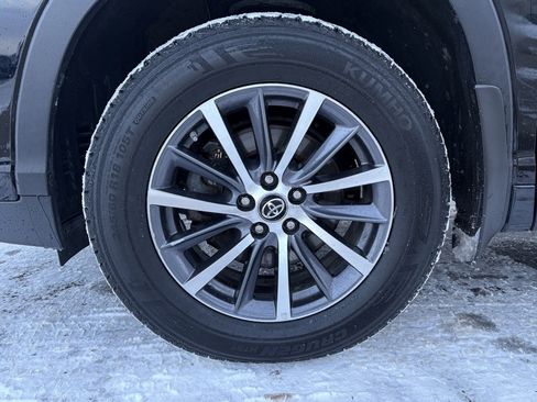 Certified 2018 Toyota Highlander XLE image 11