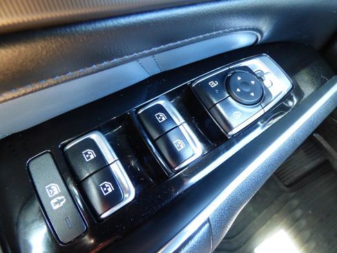 Used 2025 Kia Sorento SX Prestige AWD/4WD image 34