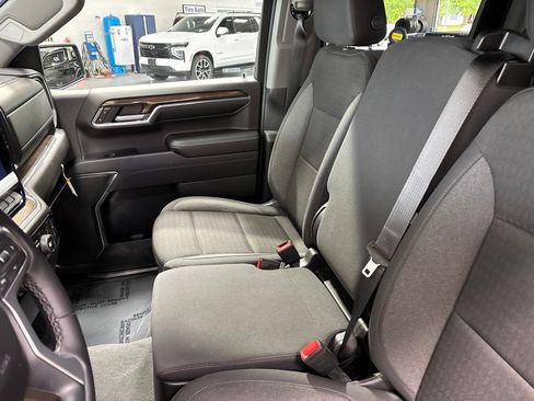 Used 2024 Chevrolet Silverado 1500 LT AWD/4WD image 26