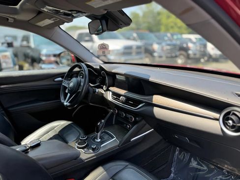 Used 2018 Alfa Romeo Stelvio Ti Lusso AWD/4WD image 26