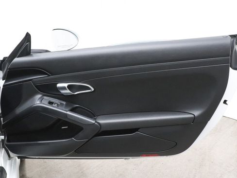 Used 2019 Porsche 718 Cayman image 16