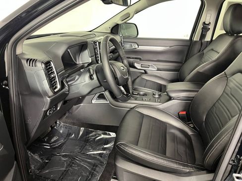 Used 2024 Ford Ranger Lariat w/ FX4 Off-Road Package image 11