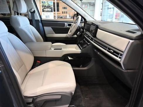 Used 2025 Hyundai Santa Fe SEL image 10