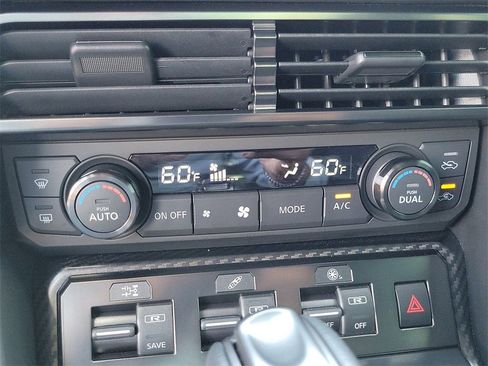 Used 2024 Nissan GT-R Premium w/ Premium Interior Package image 13