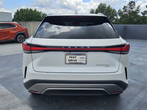Used 2025 Lexus RX 350 w/ Convenience Package AWD/4WD image 4