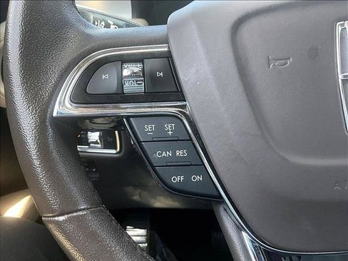 Used 2023 Lincoln Nautilus FWD image 20