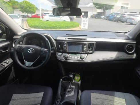 Used 2017 Toyota RAV4 XLE FWD image 12