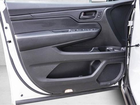 Used 2023 Honda Odyssey EX-L image 12