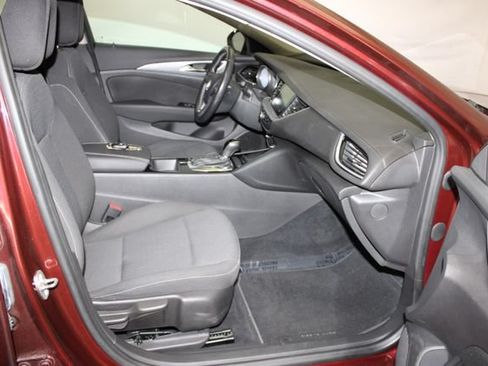 Used 2018 Buick Regal Preferred w/ Sights and Sounds Package AWD/4WD image 12