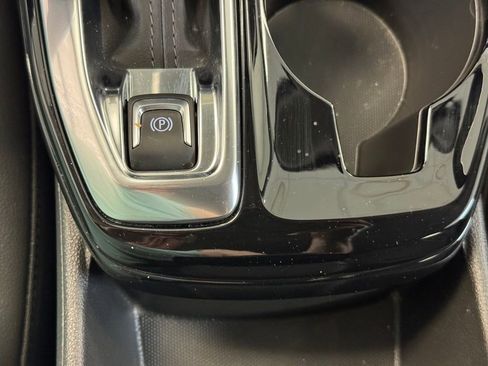 Used 2025 Chevrolet Trax ACTIV w/ Driver Confidence Package FWD image 36