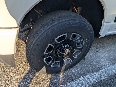 New 2026 Ford F250 Platinum AWD/4WD image 5