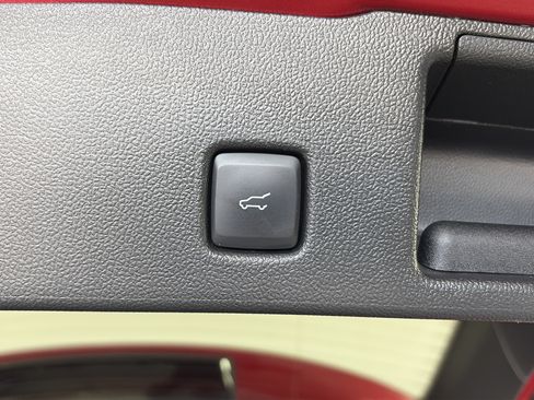 Used 2022 Ford Escape Titanium w/ Titanium Elite Package AWD/4WD image 15