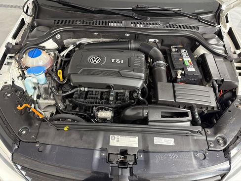 Used 2014 Volkswagen Jetta SE FWD image 24