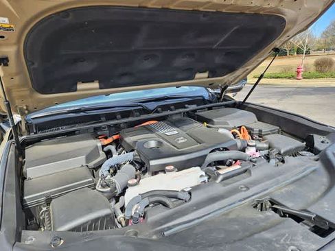 Used 2025 Lexus LX 700h Overtrail image 14