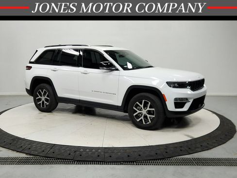 Used 2024 Jeep Grand Cherokee Limited w/ Luxury Tech Group II AWD/4WD image 1