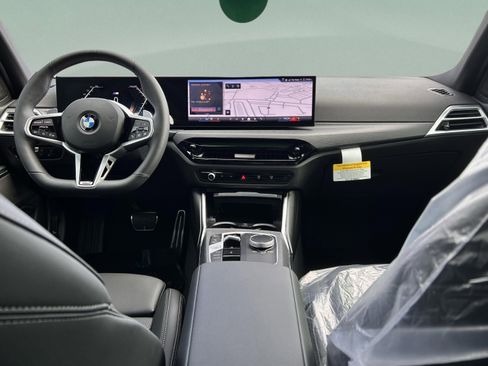 Used 2026 BMW 330i Sedan w/ M Sport Package image 7