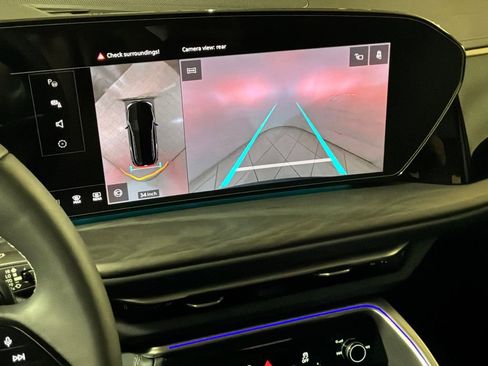 Certified 2025 Audi Q5 Premium w/ Convenience Package image 5