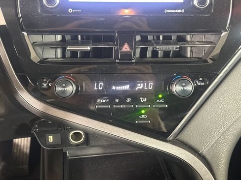 Used 2023 Toyota Camry SE FWD image 29