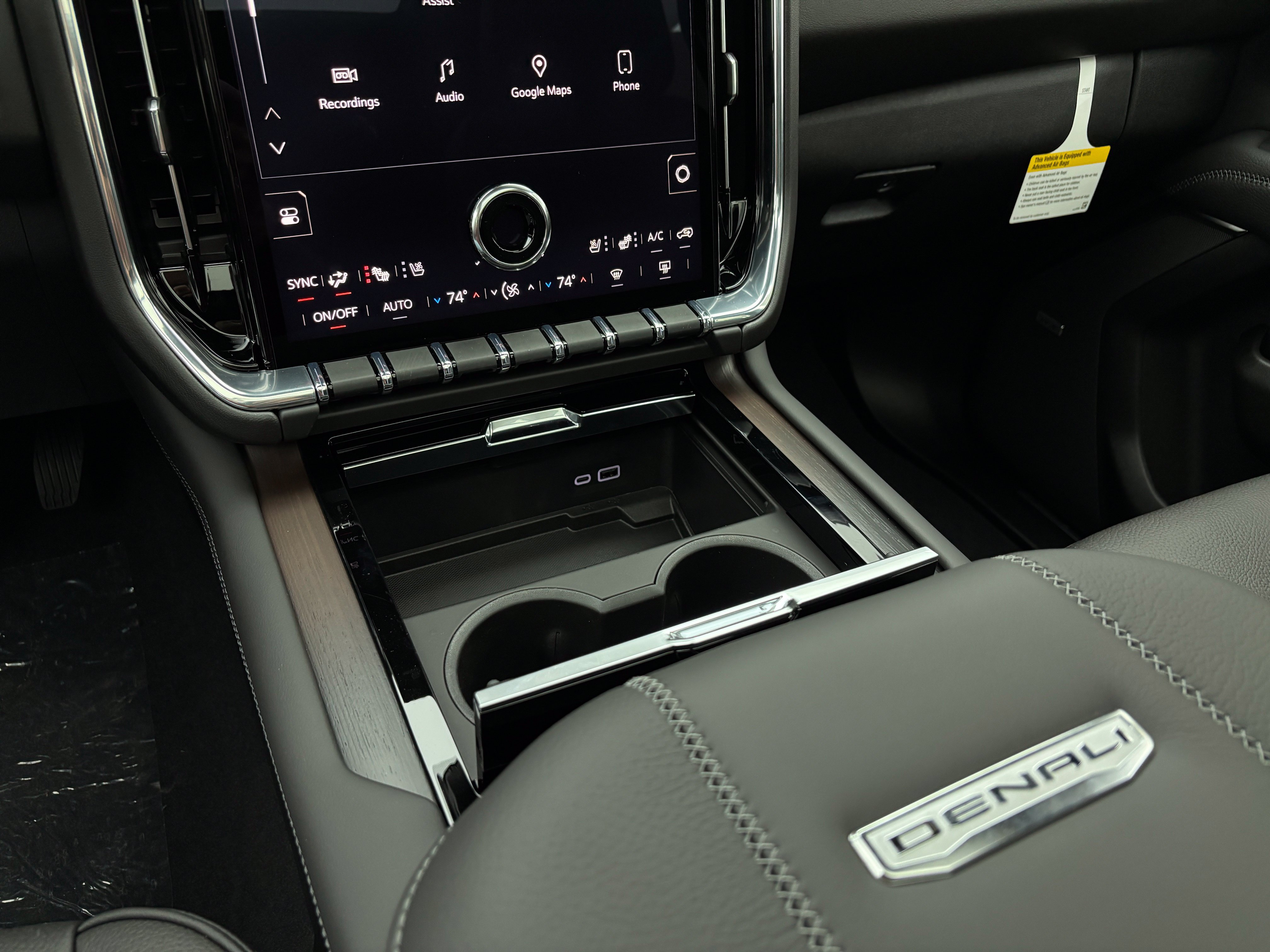New 2026 GMC Yukon Denali w/ Sun & Power Step Package AWD/4WD image 33