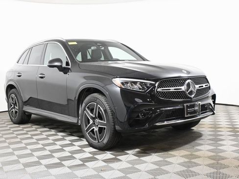 Used 2026 Mercedes-Benz GLC 300 4MATIC image 9