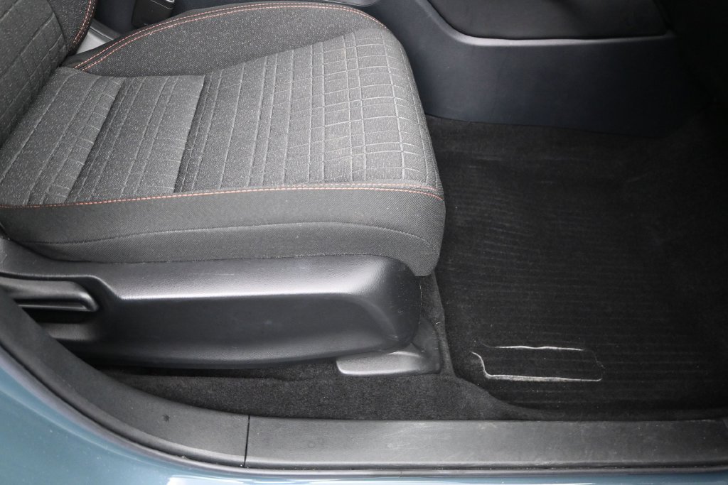 Certified 2025 Honda HR-V Sport image 11