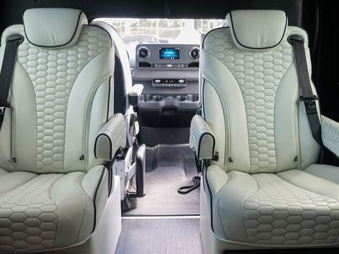 Used 2020 Mercedes-Benz Sprinter 3500 image 91