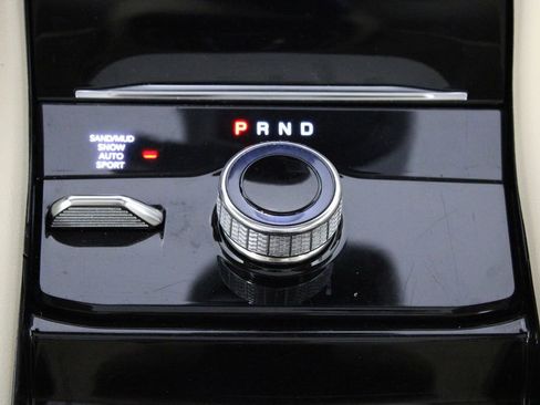 Used 2021 Jeep Grand Cherokee L Limited w/ Luxury Tech Group II image 44