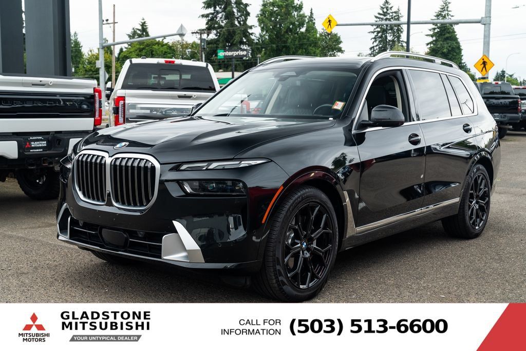 Used 2023 BMW X7 xDrive40i AWD/4WD image 4