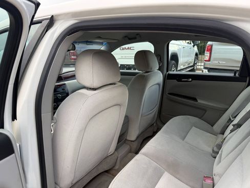 Used 2008 Chevrolet Impala LT FWD image 12