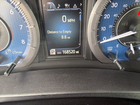 Used 2019 Toyota Sienna XLE AWD/4WD image 17