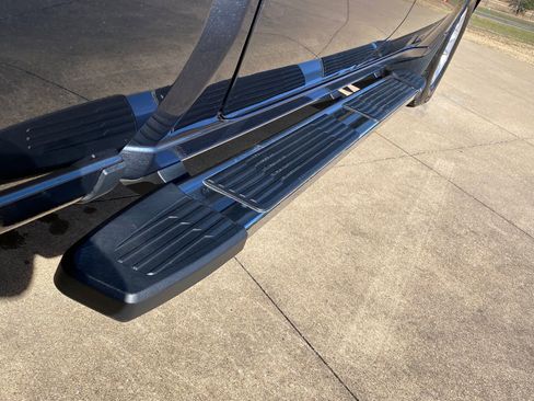 Used 2020 Chevrolet Silverado 1500 LT w/ Texas Edition image 9