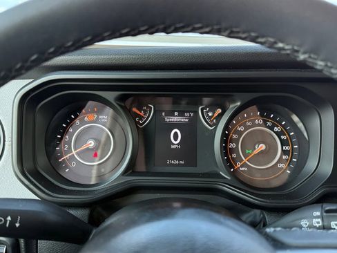 Used 2025 Jeep Wrangler Unlimited Sport AWD/4WD image 19