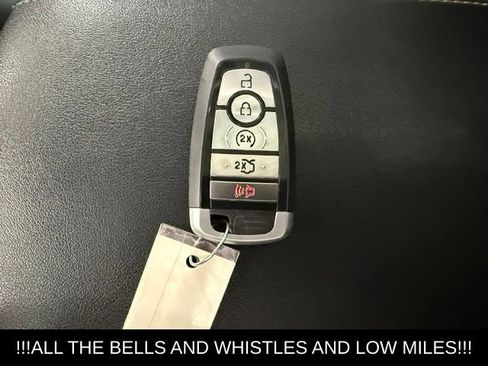 Used 2017 Ford Edge Titanium w/ Equipment Group 301A AWD/4WD image 29