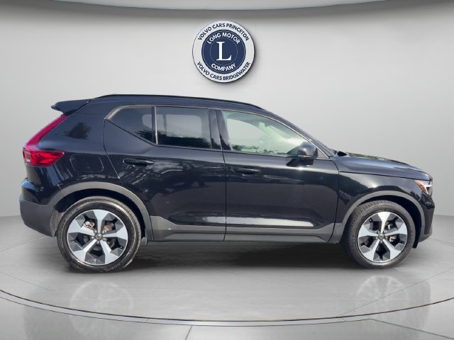 Used 2024 Volvo XC40 B5 Core AWD/4WD image 10
