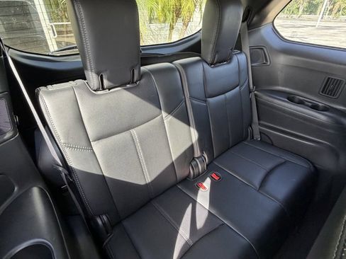 Used 2017 Nissan Pathfinder Platinum w/ Midnight Edition Package image 37