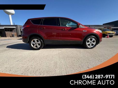 Used 2016 Ford Escape SE image 1