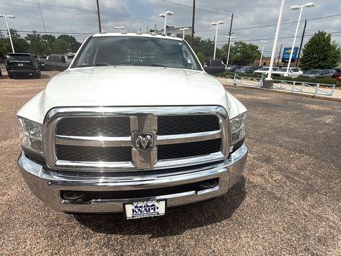Used 2018 RAM 3500 SLT AWD/4WD image 18