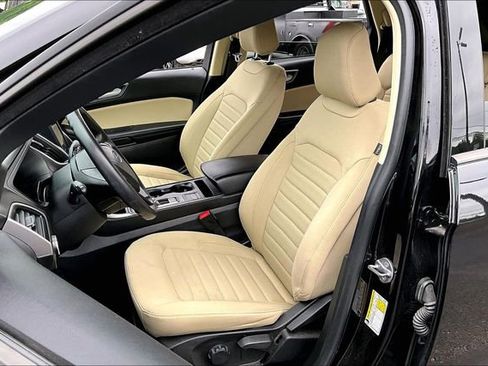 Used 2024 Ford Edge SE w/ Black Appearance Package AWD/4WD image 26